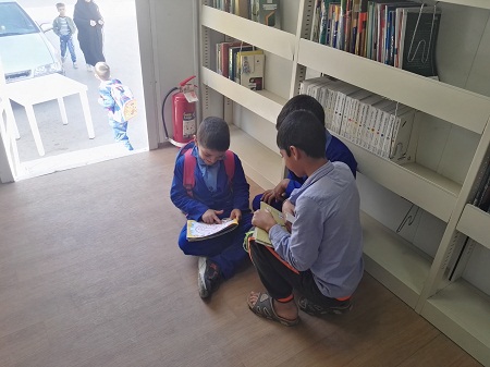 کودکان کتابخوان